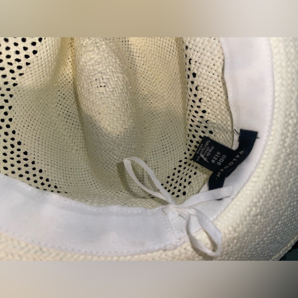 Straw Hat - Picture 12 of 13